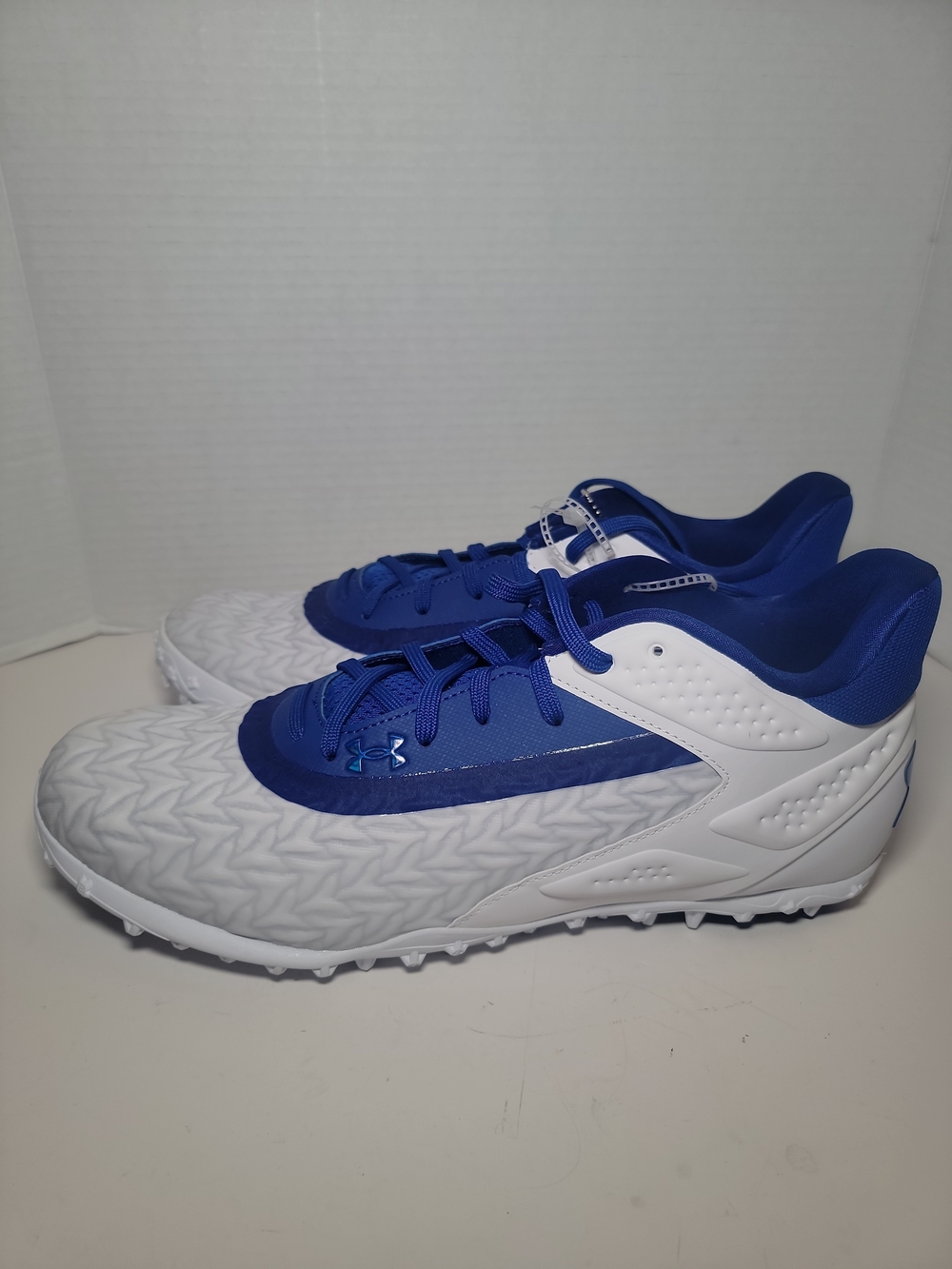 New Under Armour Men’s Size 12.5 HOVR Yard Turf 3.0 Baseball Cleats White Blue